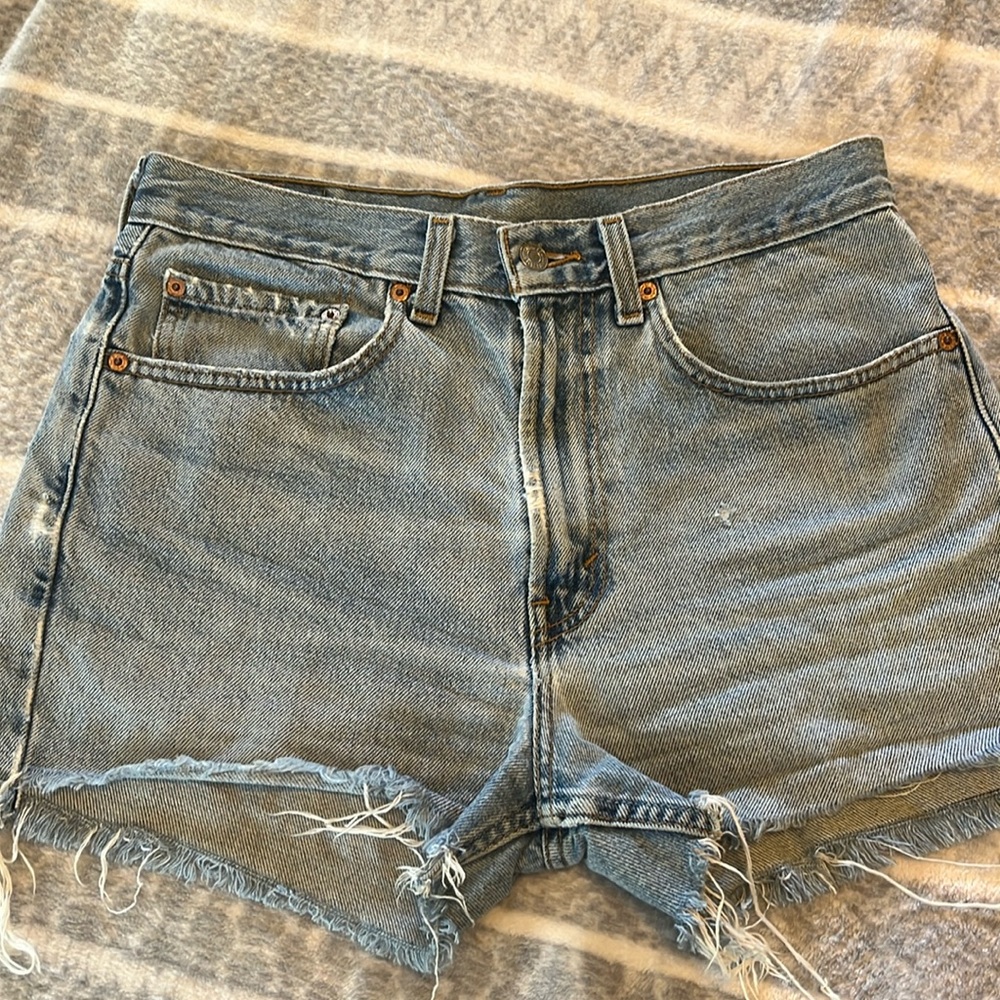 Levi’s cutoffs